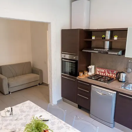 Sorrento City Apartment דירה