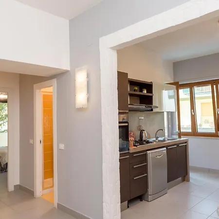 Sorrento City Apartment דירה *